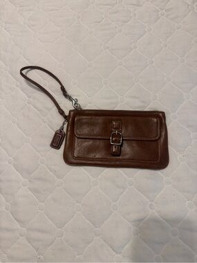 Coach SoHo Buckle Brown Leather Wristlet Clutch